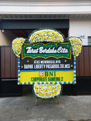 Papan Bunga Duka di Uut Murung