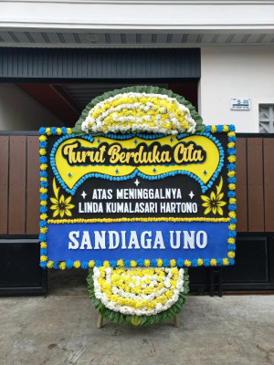 Papan Bunga Duka di Uut Murung